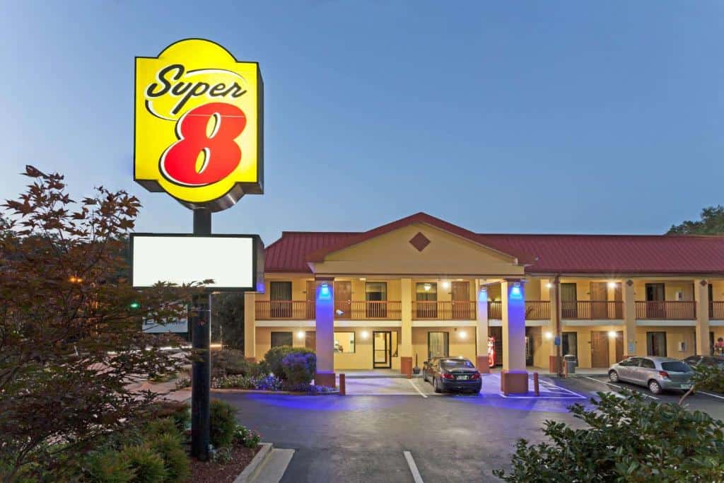 Is Super 8 Motel Pet Friendly