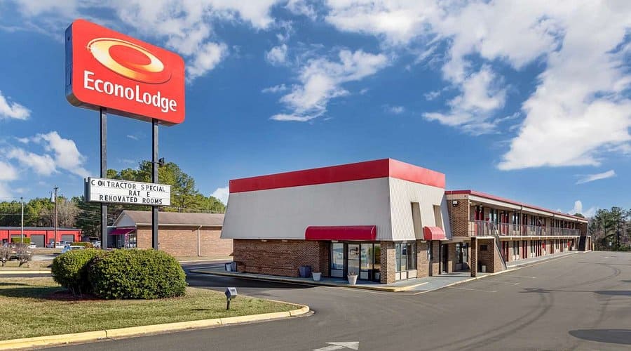 Econo Lodge Pet Friendly