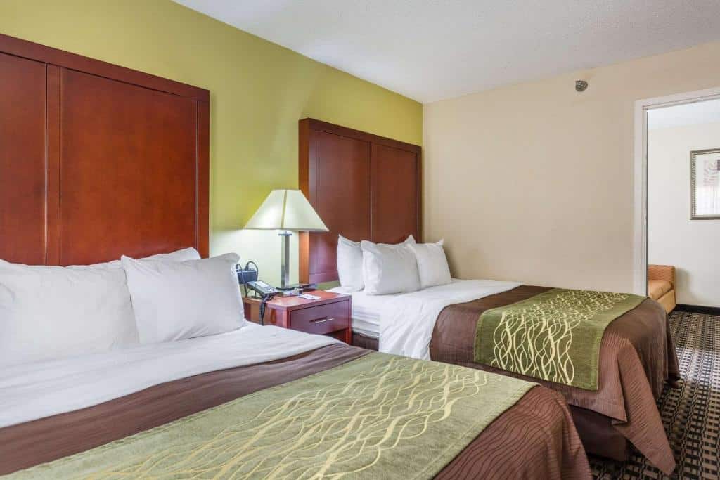 Pet Friendly Hotels Priceville Alabama
